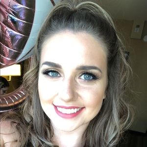 Meet your Posher, Deanna